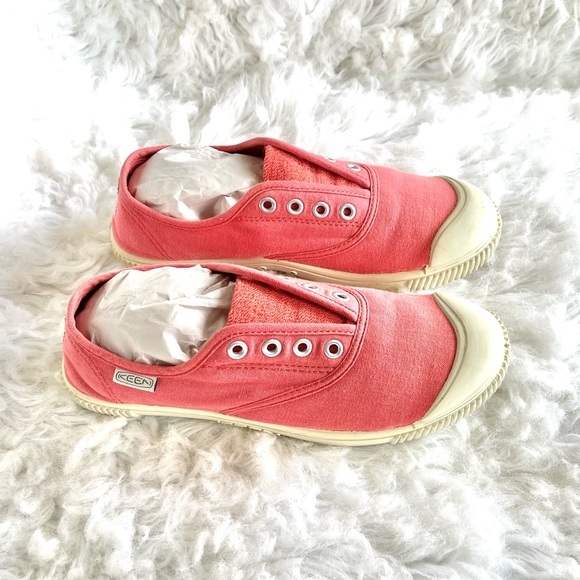 Keen Size 7 Tennis Shoes Slip On Pink - Picture 4 of 11